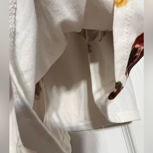 White Windsor & Floral Romper | Women’s Medium - Picture 11 of 12